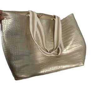 Saks Fifth Avenue Tote bag